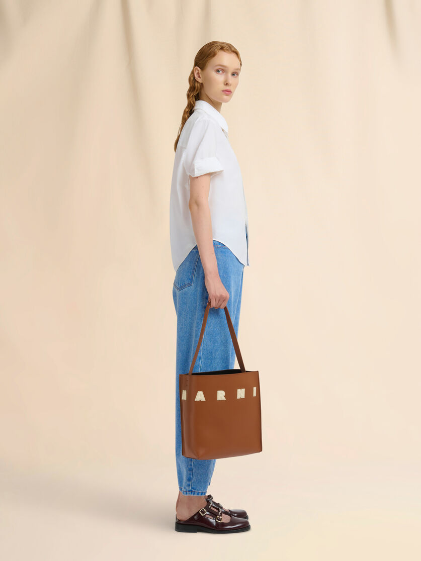 Small white leather Museo hobo bag with patches - Shopping Bags - Image 2