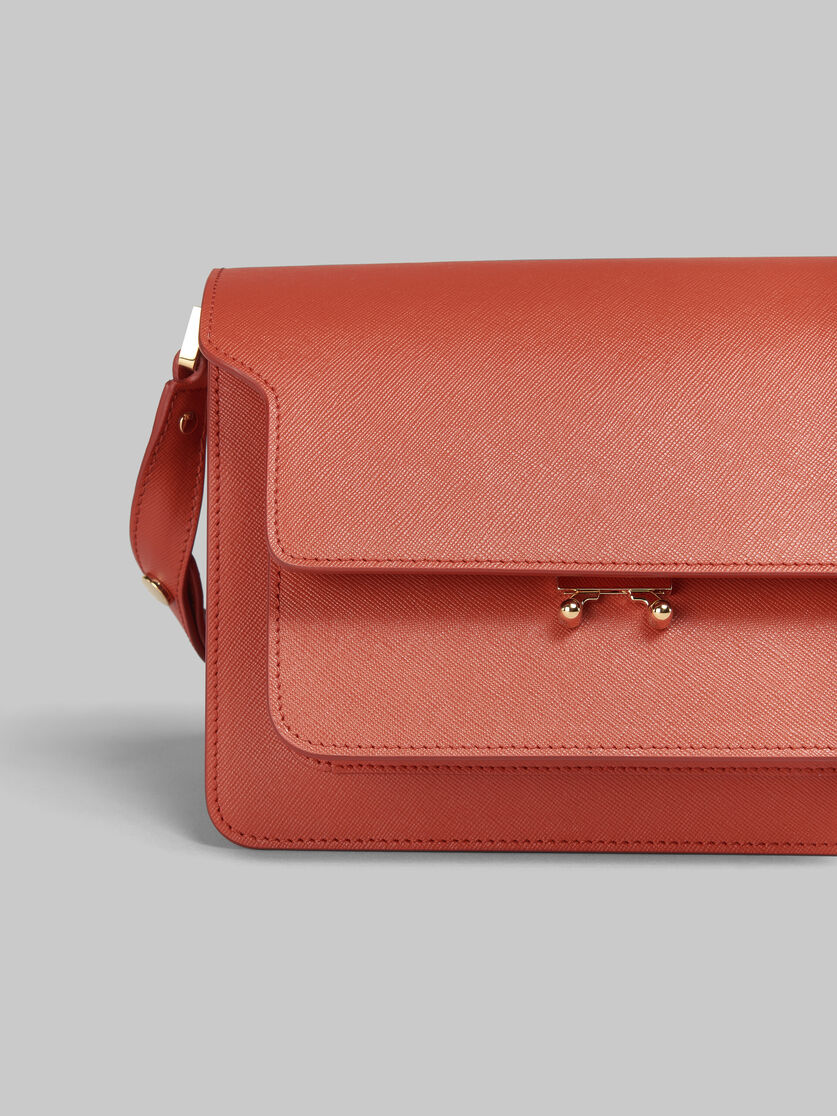 Mittelgroße Tasche Trunk aus Saffiano-Leder in Orange | Marni 