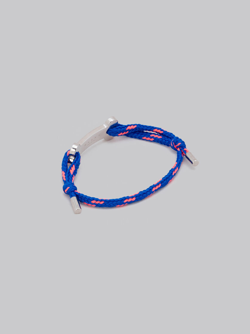 Blaues Schnürsenkel-Armband mit Knochen-Plakette - Armbänder - Image 3