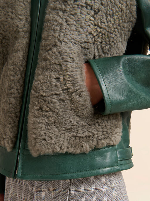Grüne Lederjacke mit Lammfelldetails - Jacken