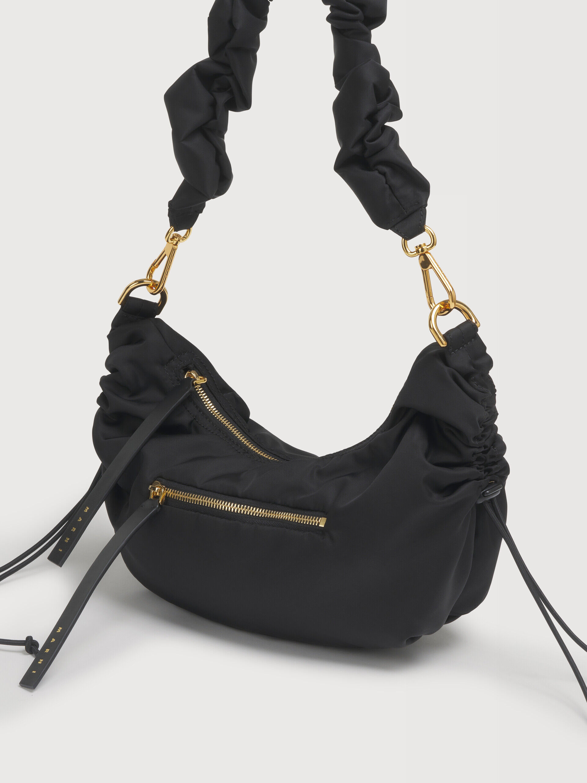 ブラック ナイロン スモッキングホーボーバッグ | Marni