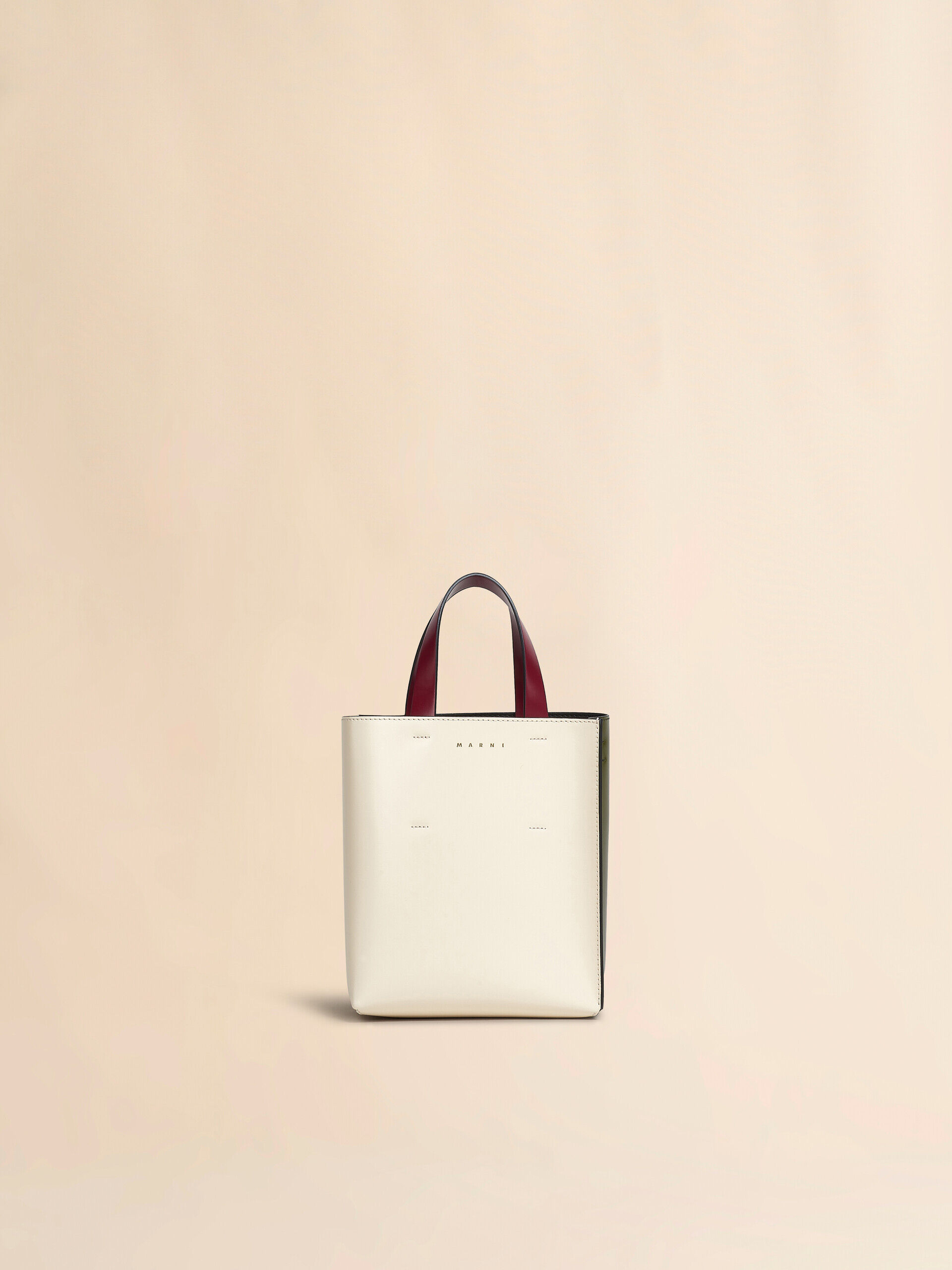 ホワイト、グリーン、レッド レザー製 Museoミニバッグ | Marni