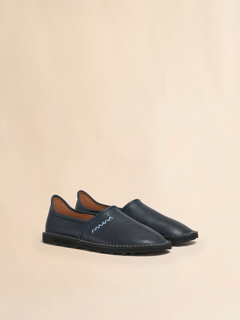 Mocassino slip on in pelle blu con ricamo Marni Symbol - Stringate - Image 2