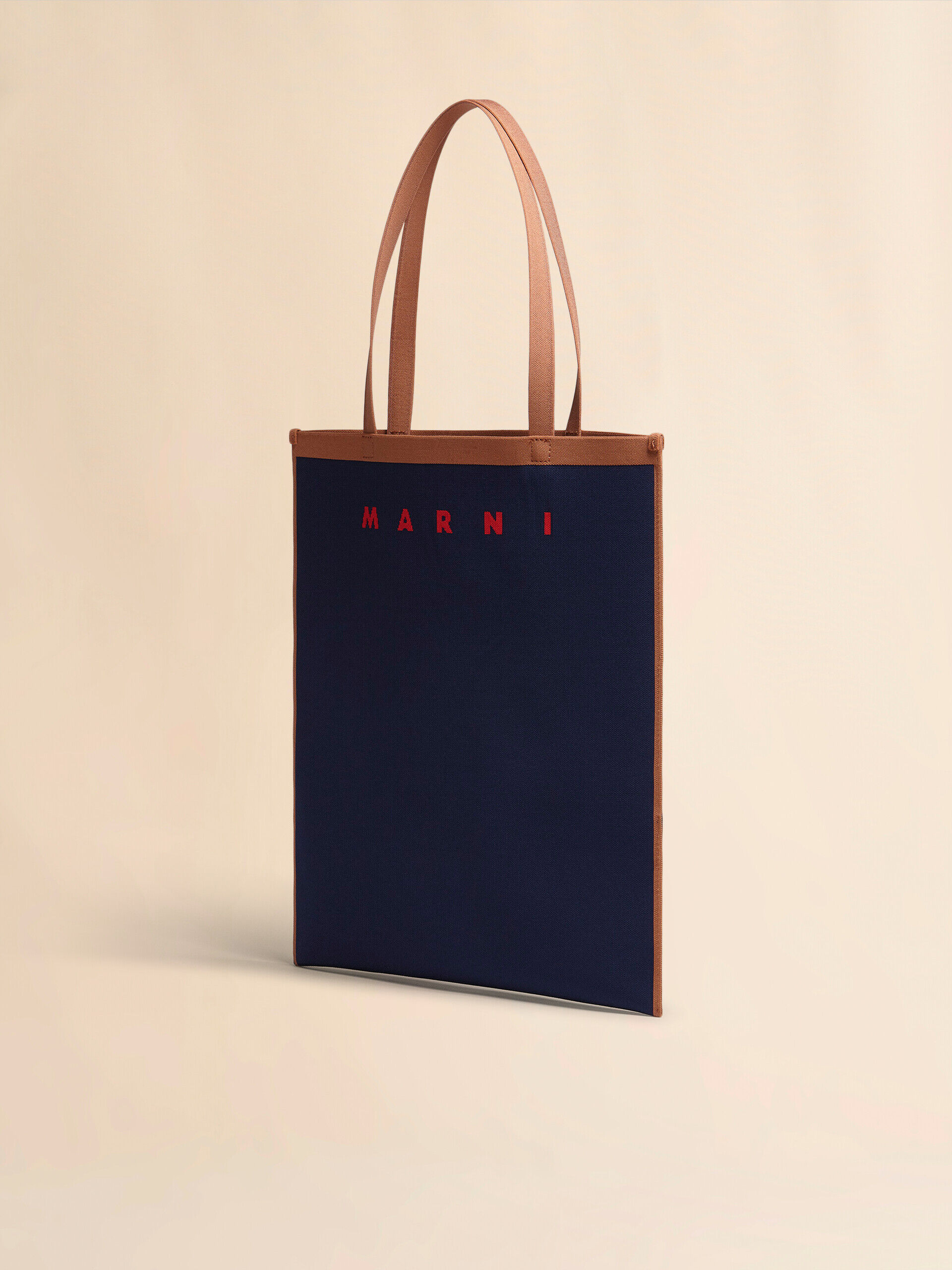 関税/送料込【MARNI】ハンドバッグ 関税込み SALE☆MARNI MARKET ストライプバッグ