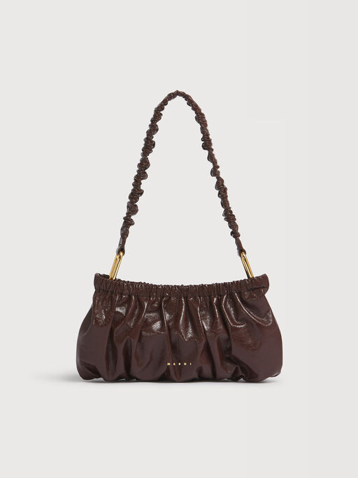 Clutch aus braunem, gerafftem Leder - Schultertaschen