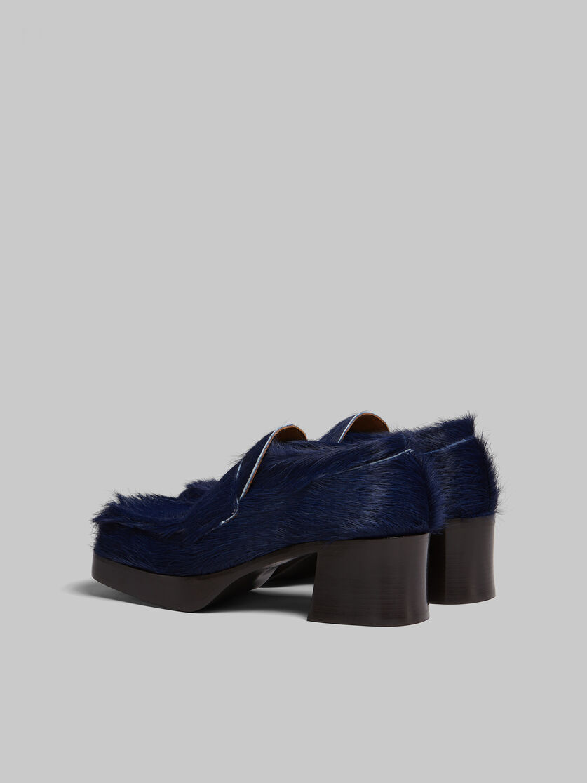 Dark blue long hair calfskin heeled loafer - Pumps - Image 3
