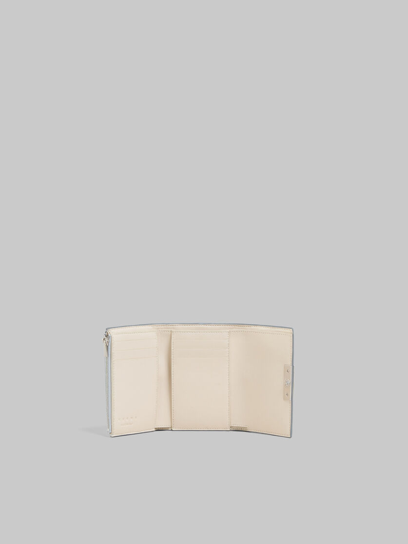 Portafoglio Prisma tri-fold in pelle color argento - Portafogli - Image 2