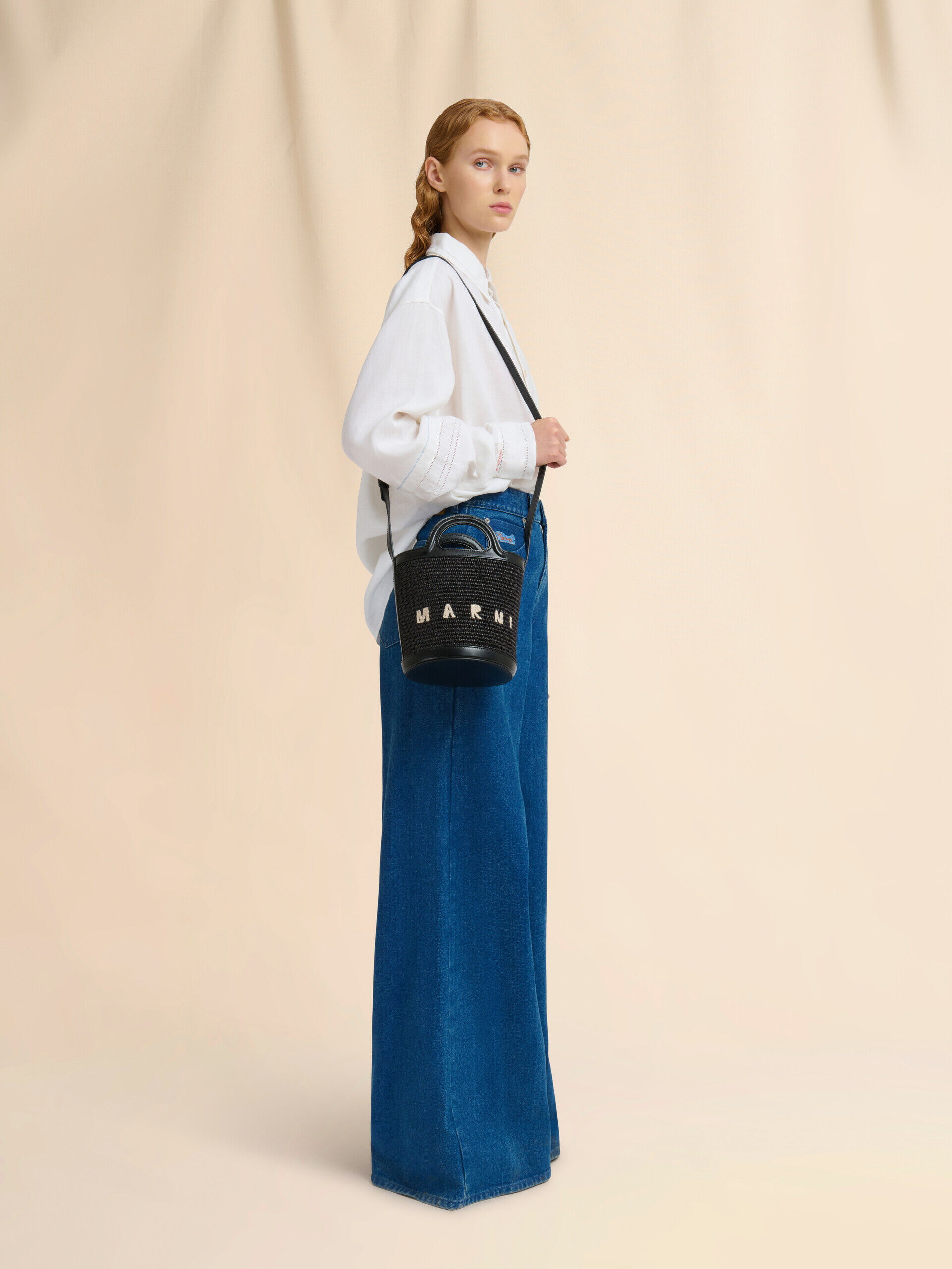 MARNI｜ (MINI BUCKET (SCMP0056Q1 P3860 00N99)) Tropicalia Small Bucket Bag in black leather and raffia