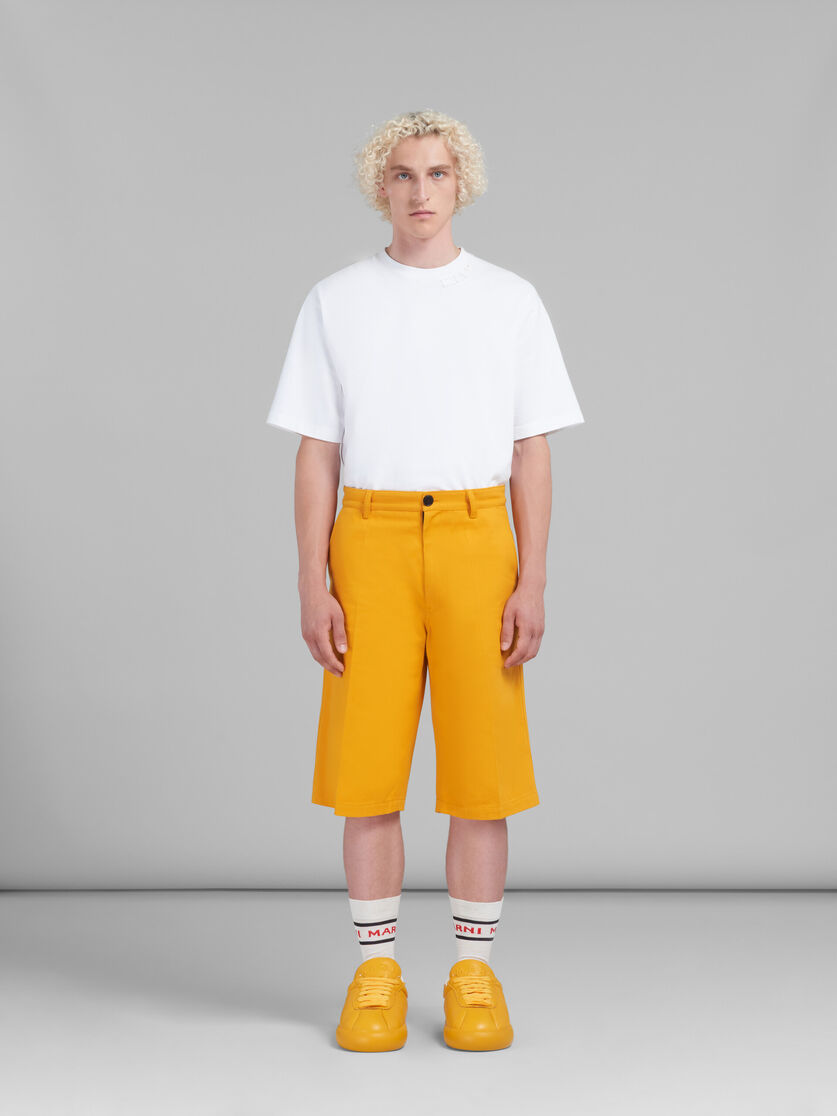 Orange gabardine Bermuda shorts - Pants - Image 2