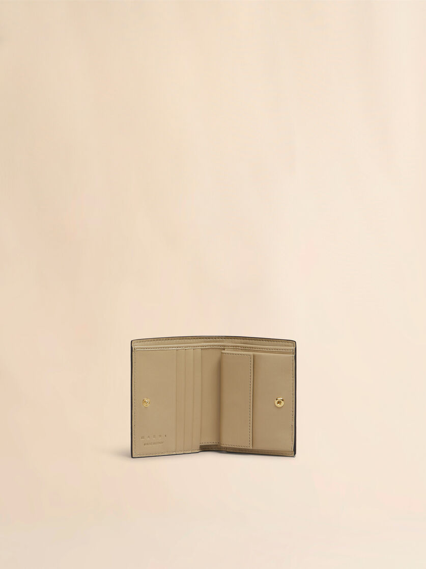 Portefeuille à deux volets en cuir bleu clair à rayures avec broderie Marni Symbol - Portefeuilles - Image 2