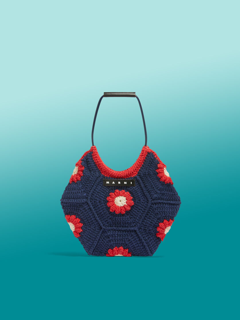 Gehäkelte MARNI MARKET Handtasche mit blauer Blume aus Baumwolle - Shopper - Image 1