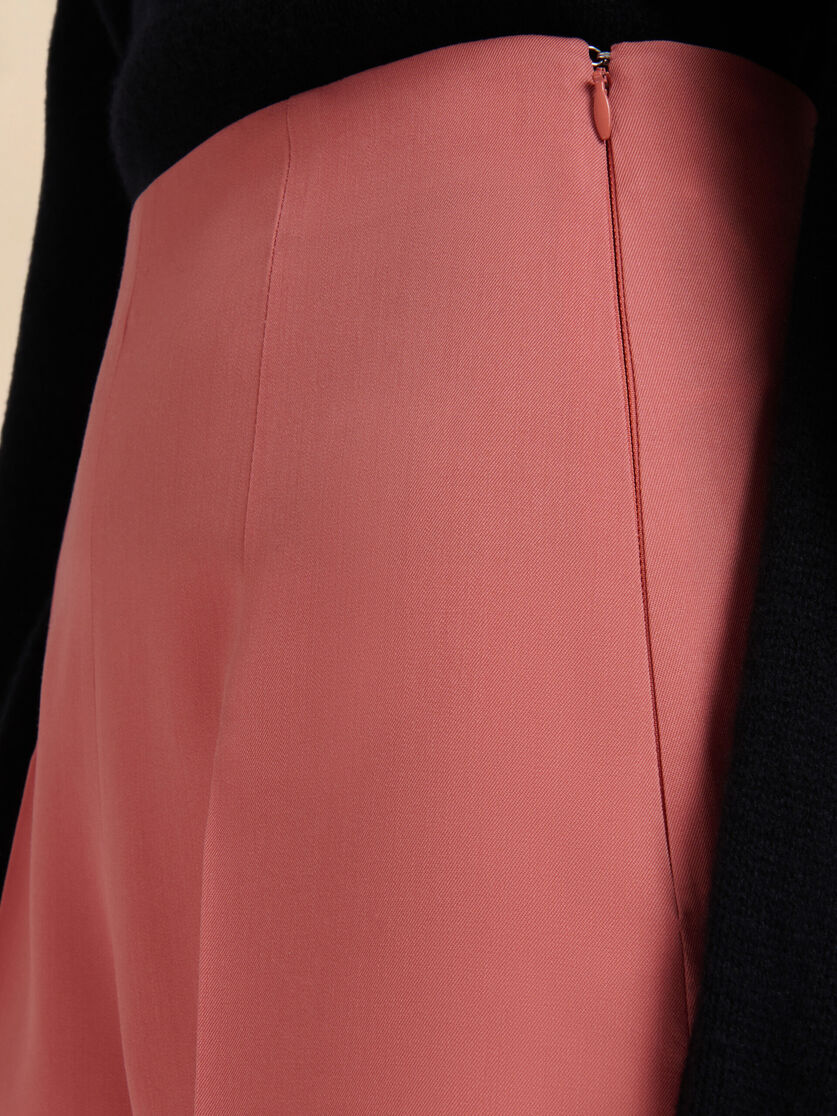 Pink wool cropped trousers - Pants - Image 4