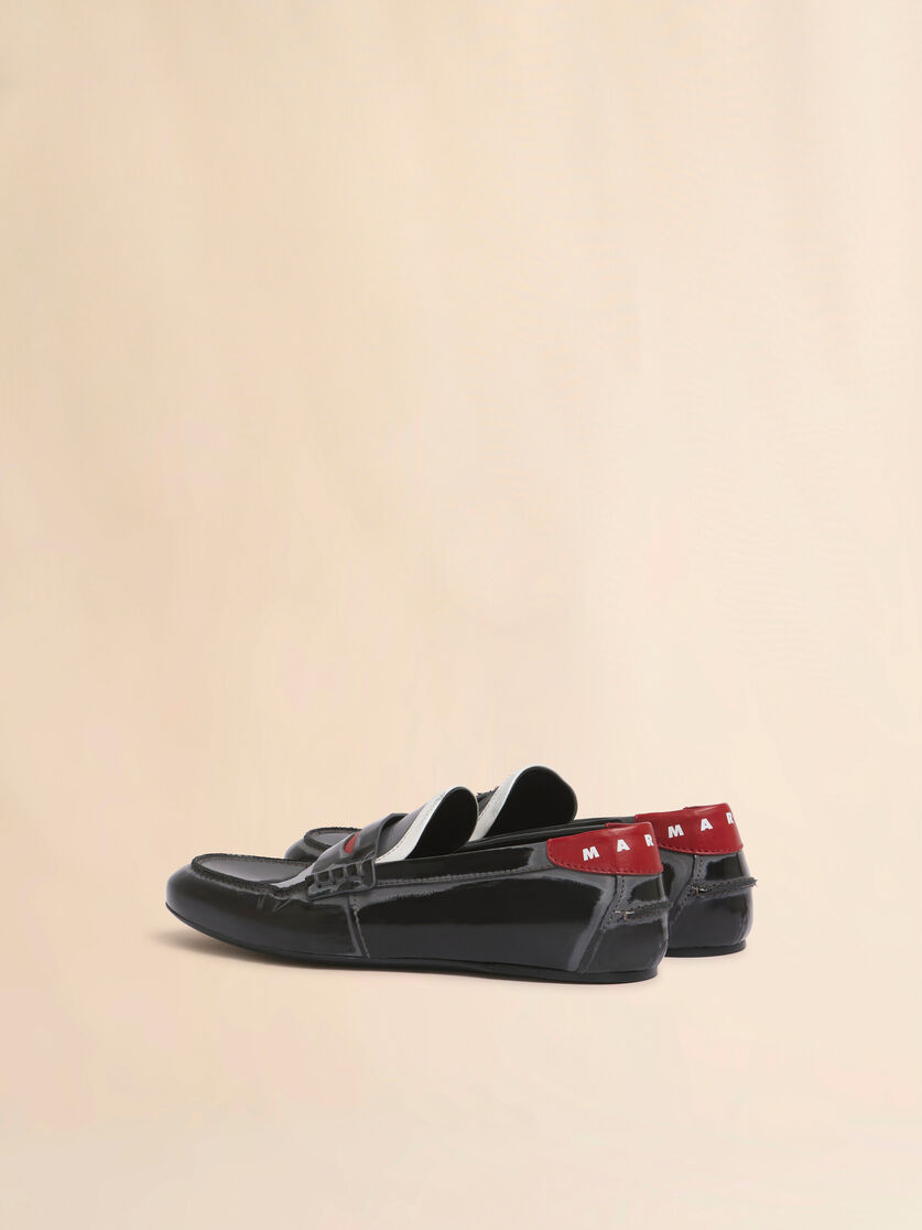 Black leather moccasin with logo tab - Mocassin - Image 3