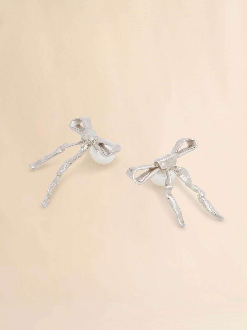 Silver Bow stud earrings - Earrings - Image 3