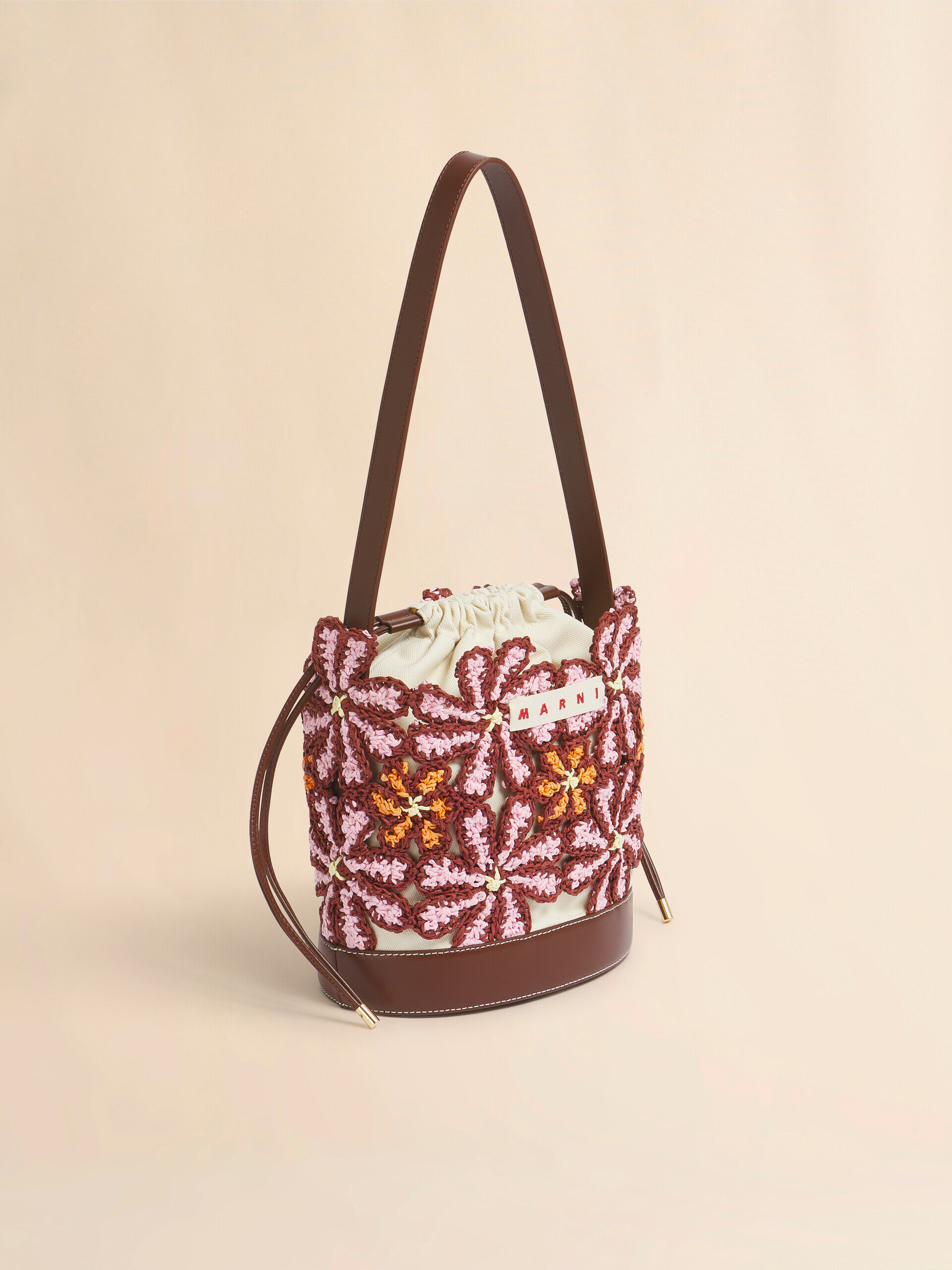 Pink paper raffia flower Seaside bucket bag | Marni