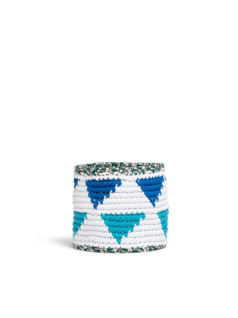 Medium MARNI MARKET vase holder in white and blue crochet - Furniture - Image 2