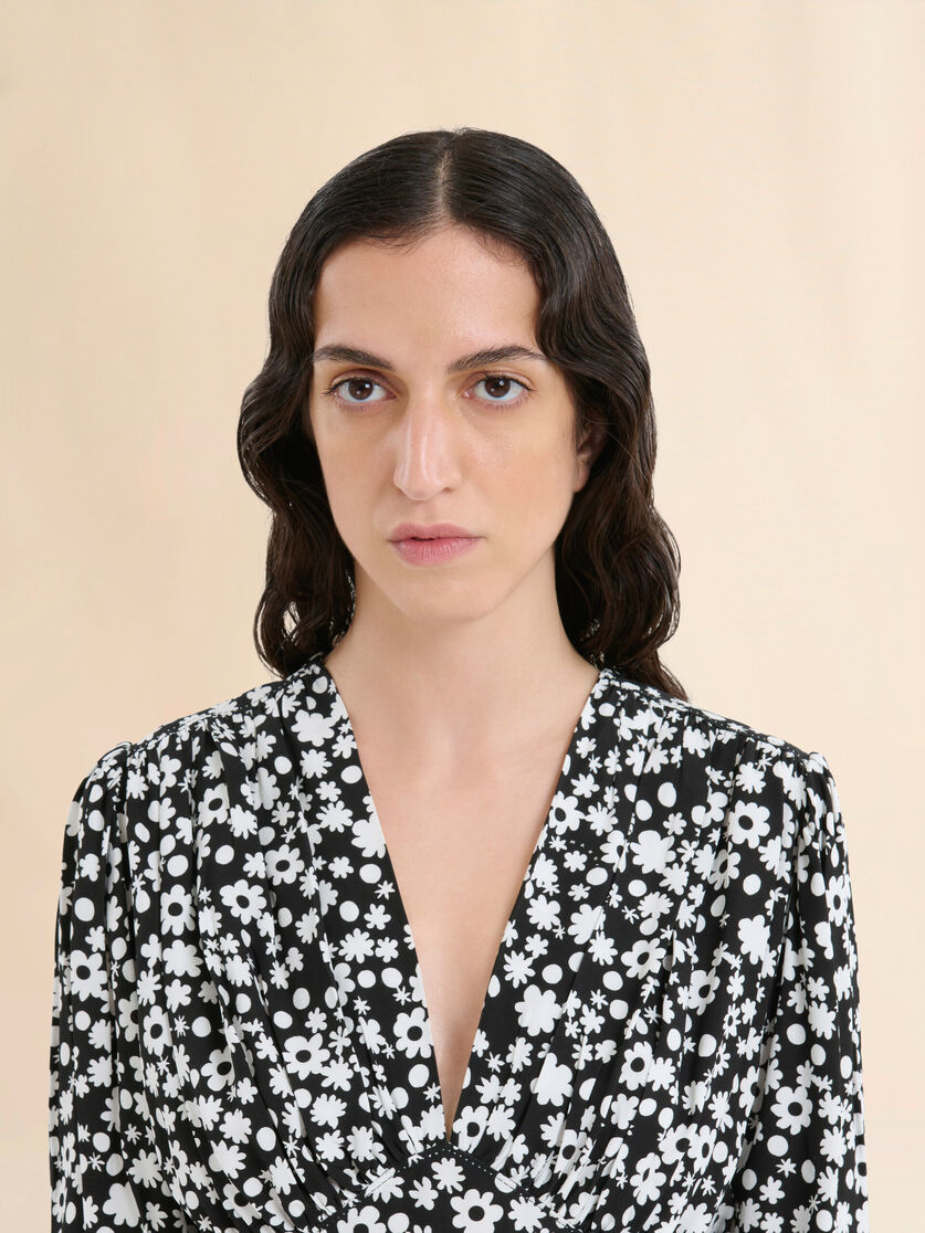 Black and white short satin dress with Pop Fields motif - Dresses - Image 4