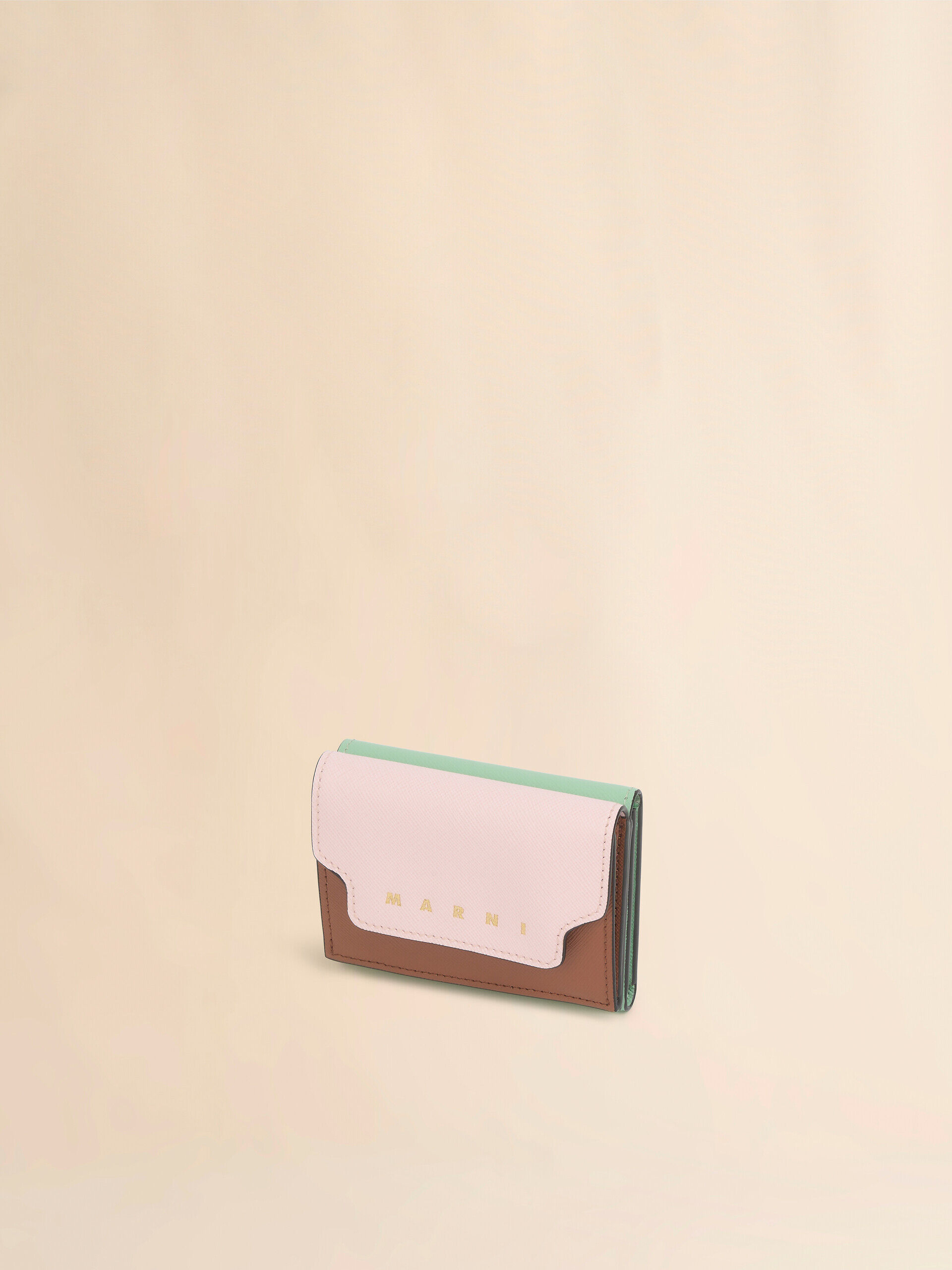 ライトピンク グリーン and ブラウン サフィアーノレザー製三つ折り