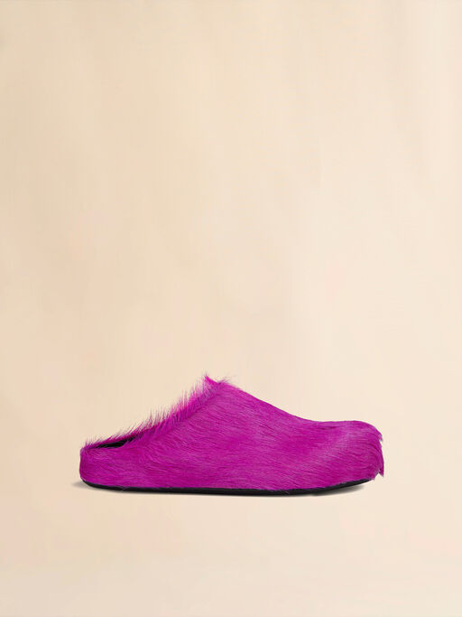 Fuchsia long-hair calfskin Fussbett sabot - Clogs