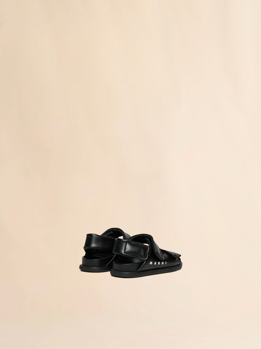 Fussbett aus beschichtetem schwarzen Stoff - Sneakers - Image 3