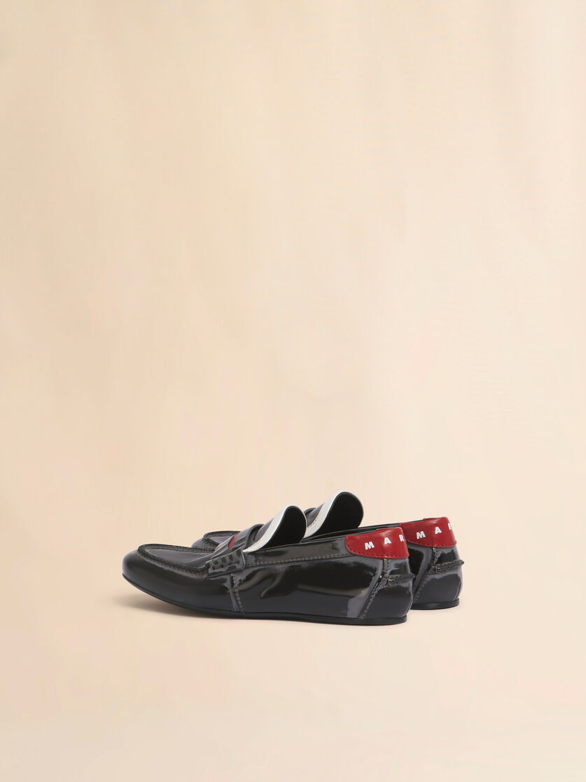 Black leather moccasin with logo tab - Mocassin - Image 3