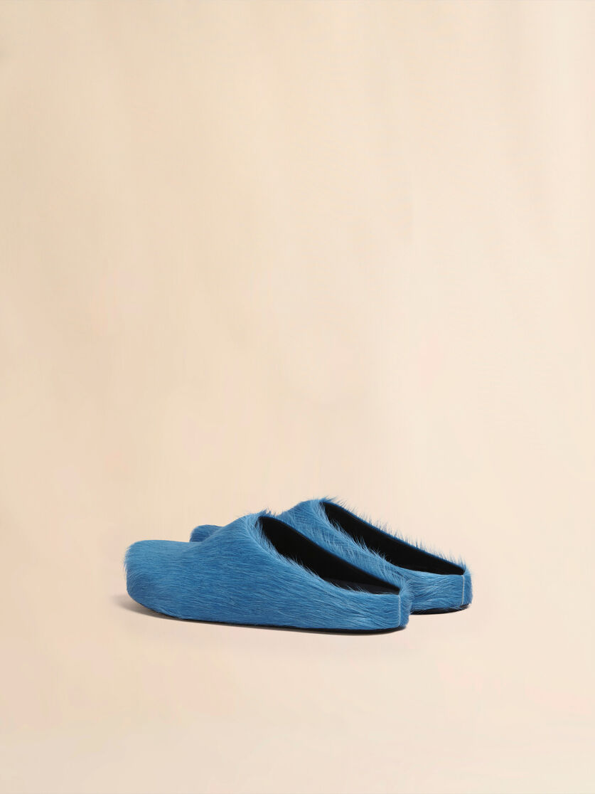 Blue long hair calfskin Fussbett sabot - Clogs - Image 3