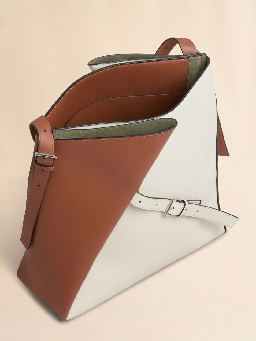 Borsa hobo Reverse in pelle bianca e marrone