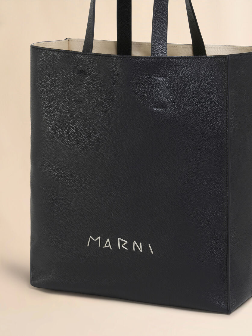Black leather Museo Soft Tote large with Marni Symbol embroidery - Shopping Bags - Image 4
