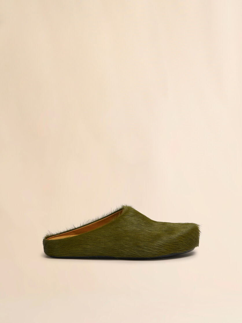 Deep green long hair calfskin Fussbett sabot, Image 1