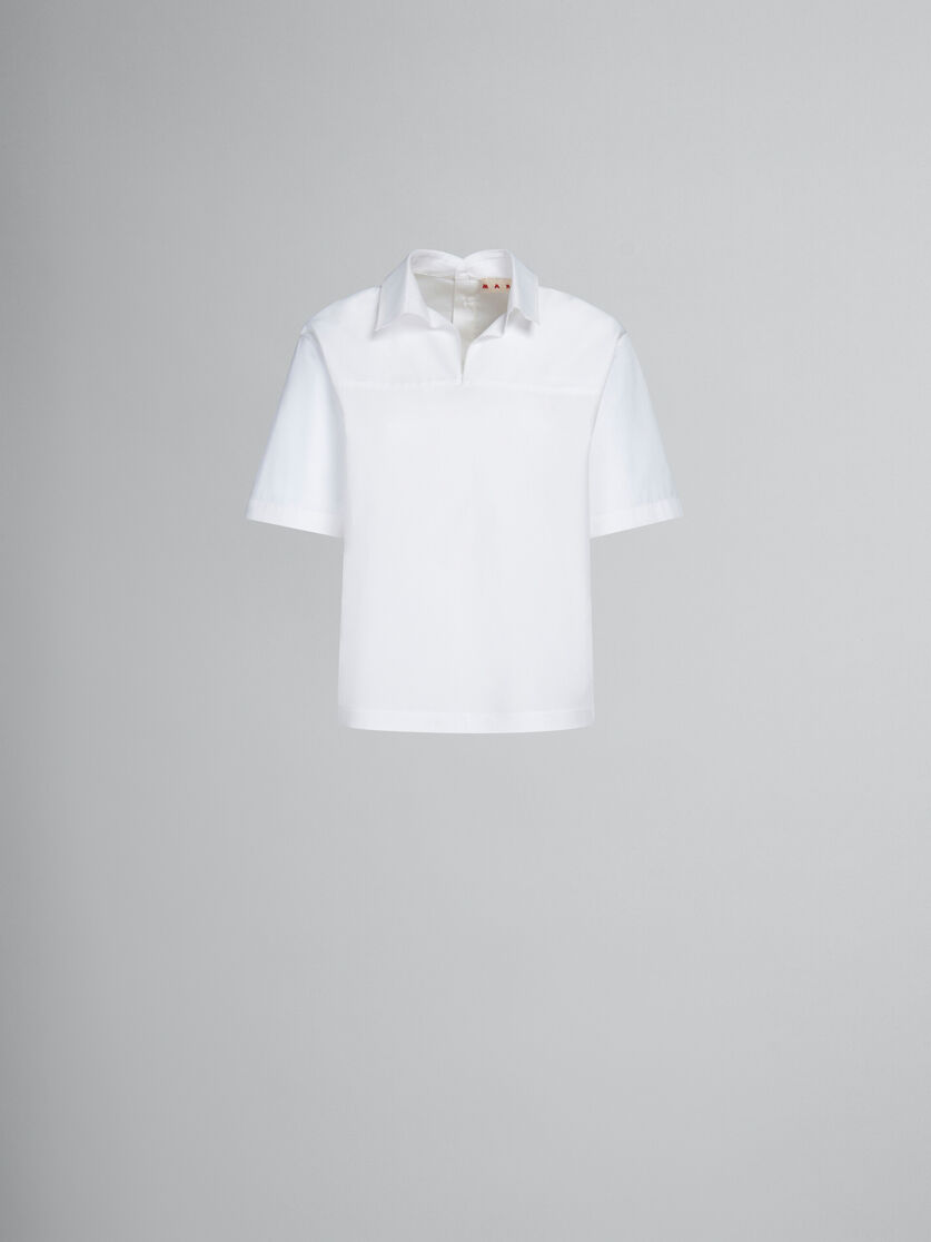 Weiße Bluse aus Bio-Popeline mit Polo-Rücken