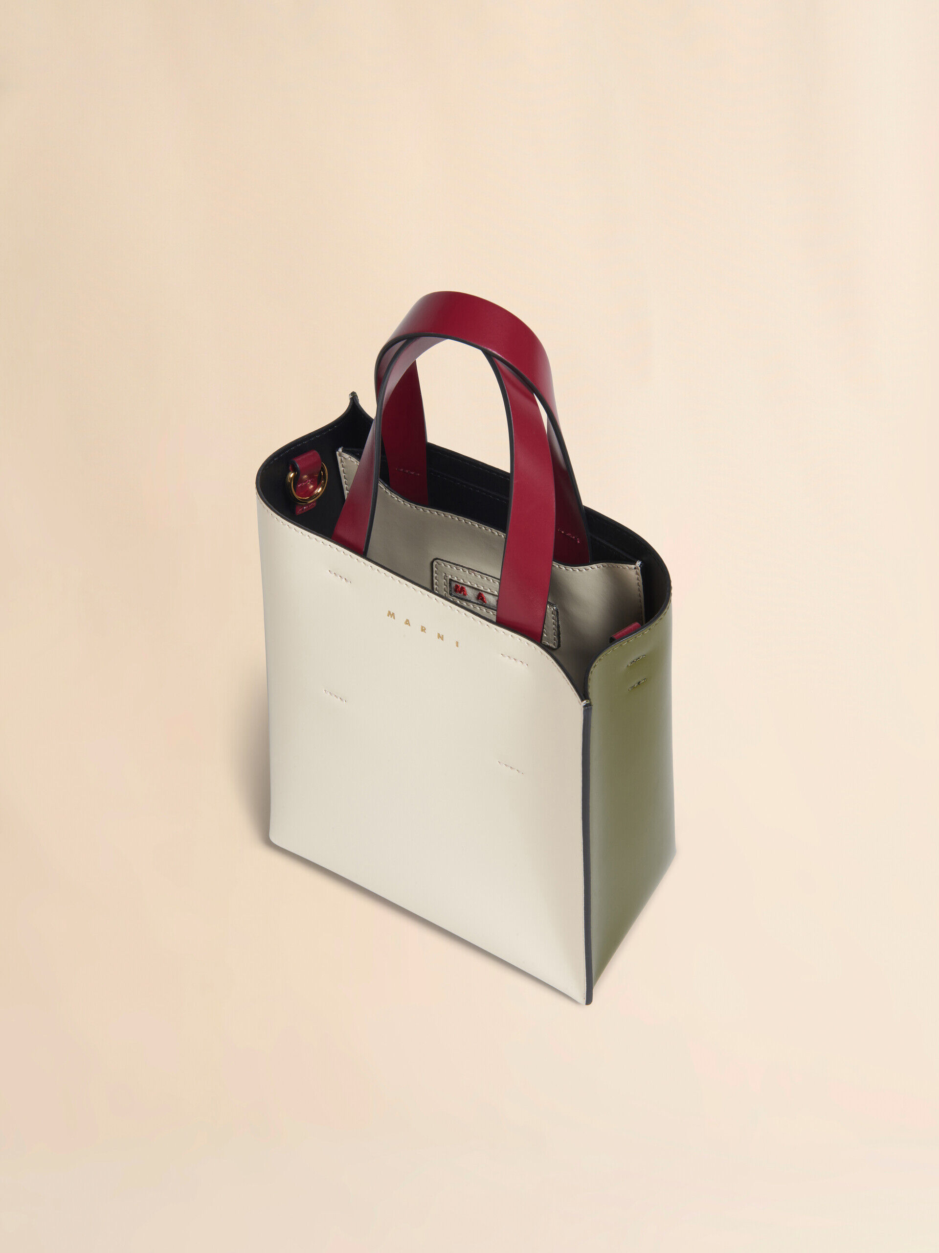 ホワイト、グリーン、レッド レザー製 Museoミニバッグ | Marni