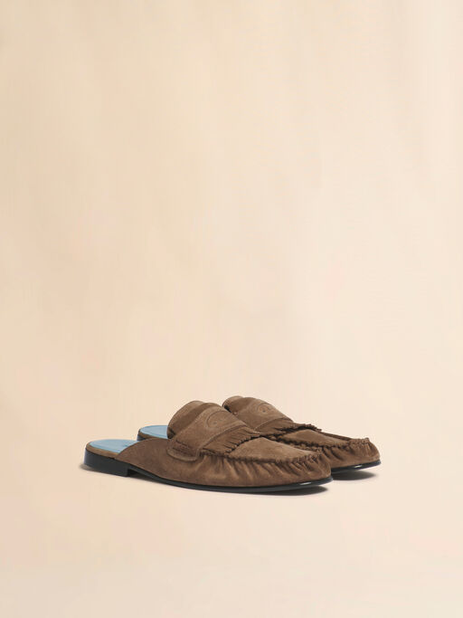 Zueco en ante marr&oacute;n con flecos - Zuecos