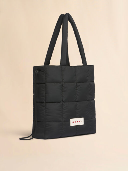 ブラック Puff トートバッグ - ショッピングバッグ