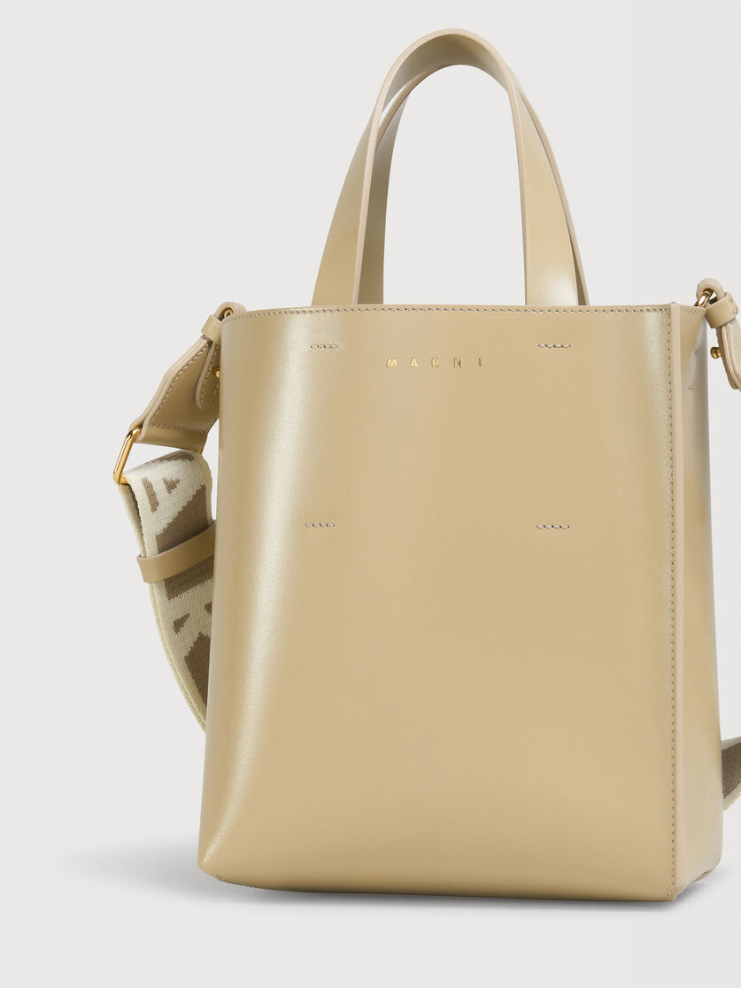 Sac Museo Mini en cuir beige, Image 4
