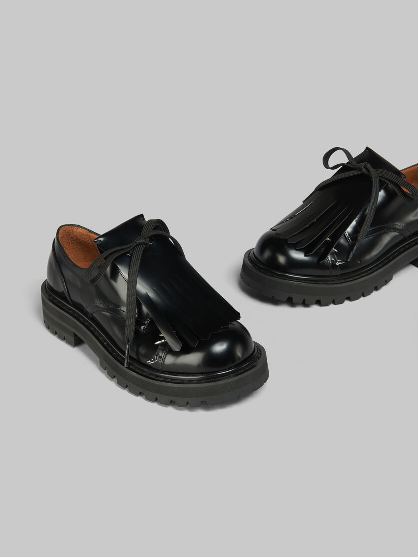 ブラック レザー製 マキシフリンジ付き Dada ダービー シューズ | Marni
