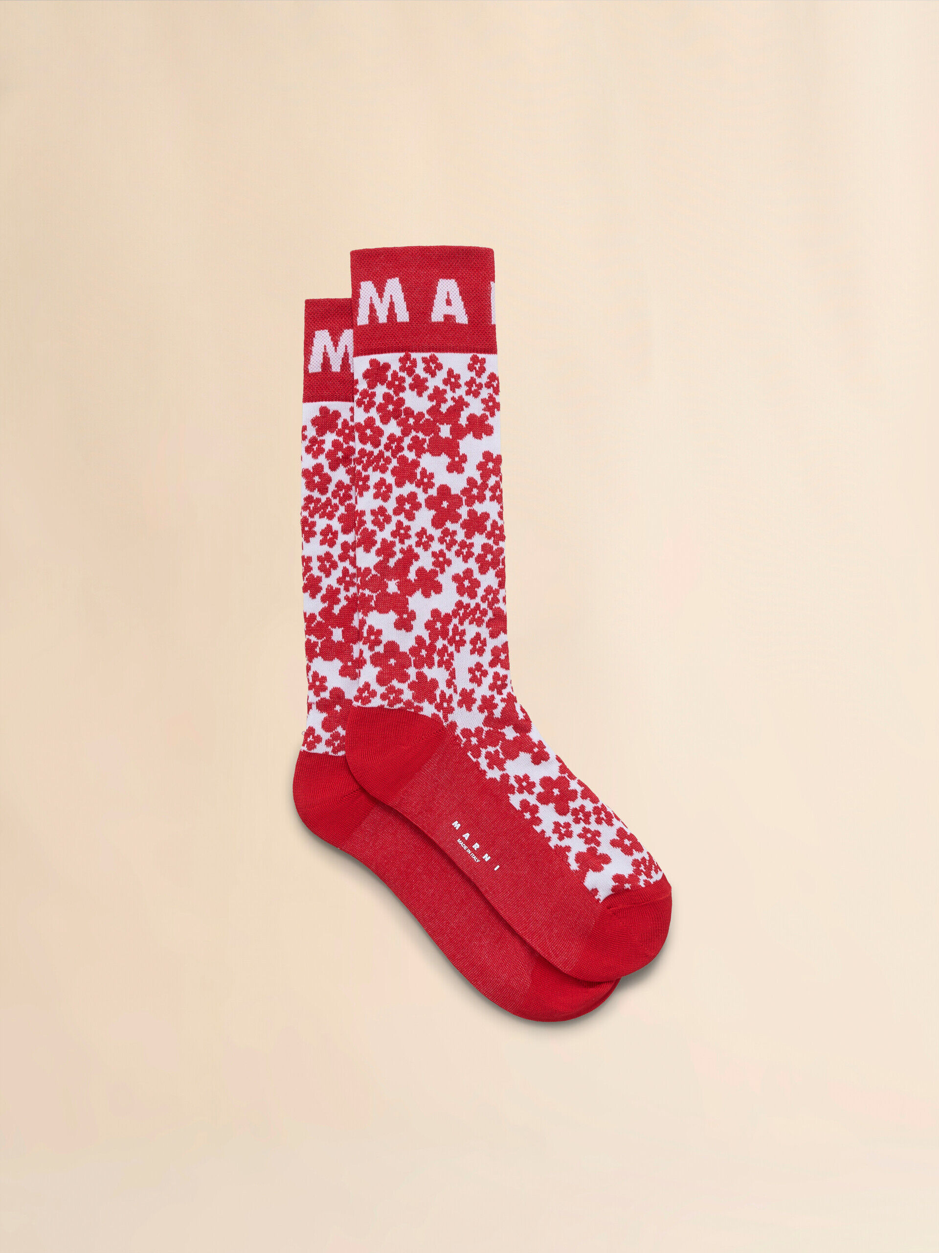 セール‼︎ MARNI／エナメルフラットポーチ RED