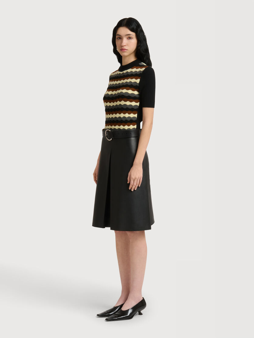Black nappa leather skirt with pleat, Image 3