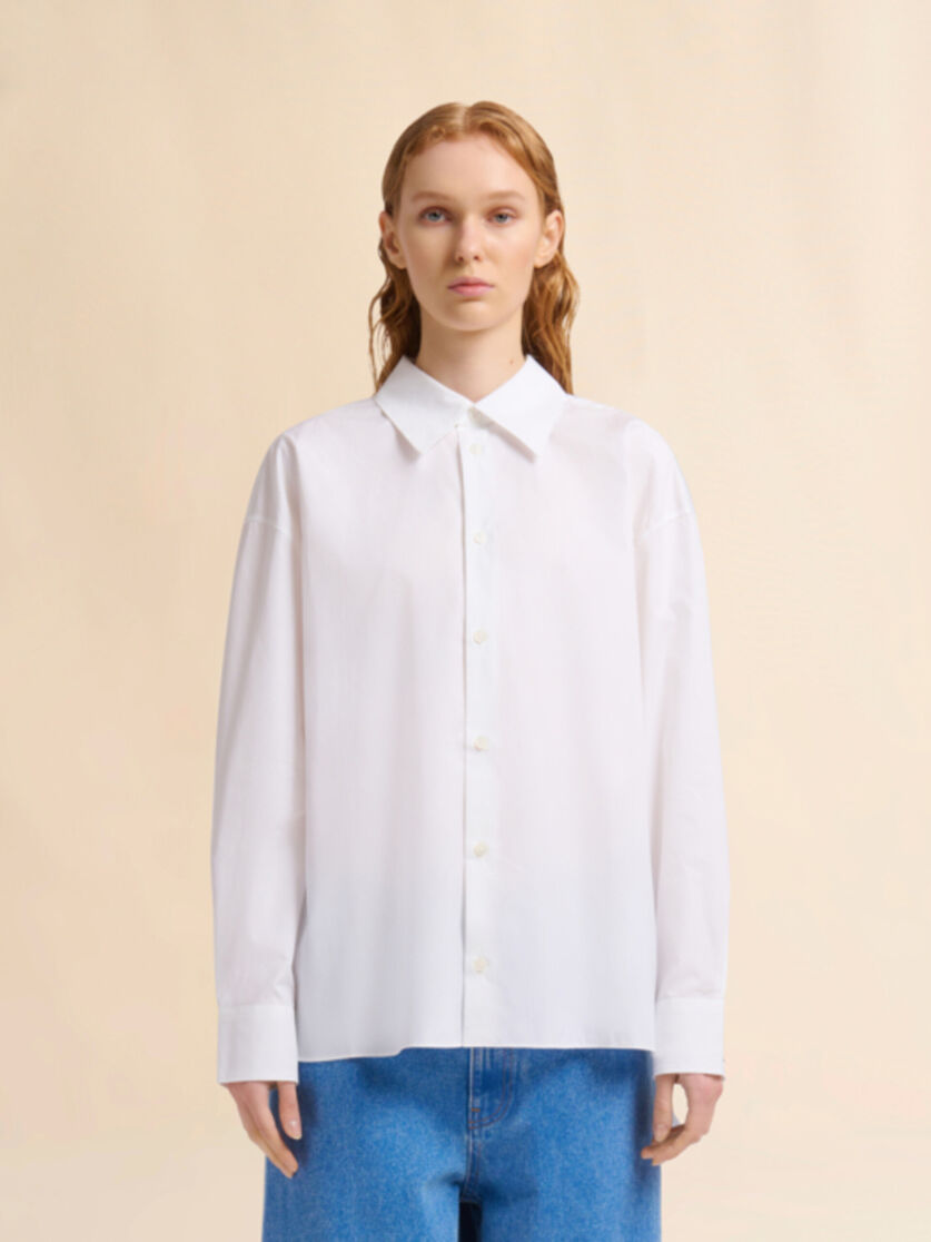White organic poplin shirt with gathered back - Shirts - Image 2