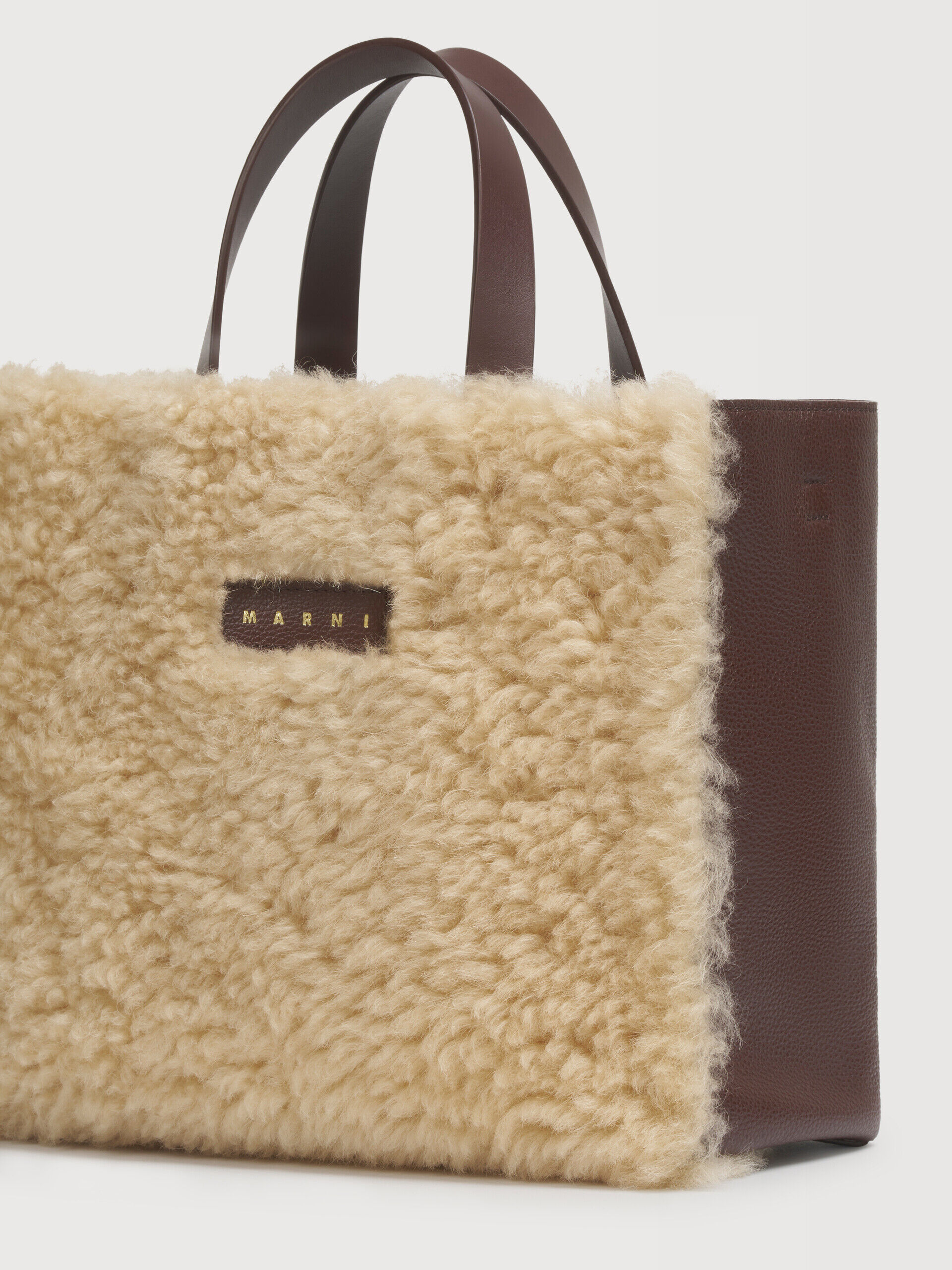 クリーム ムートン＆ブラウン レザー Museo Soft E/W バッグ | Marni