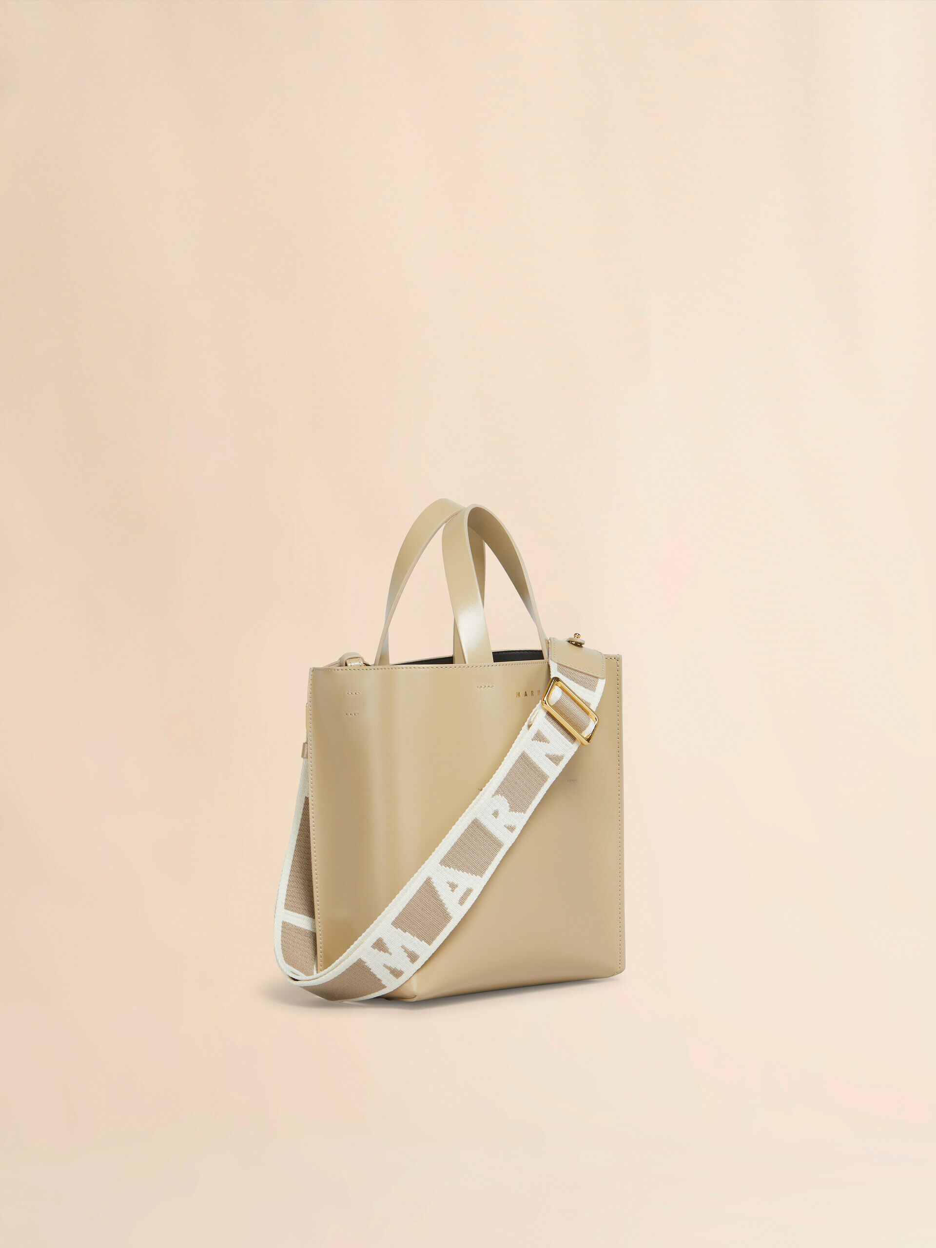 MARNI レザー製 Museo ミニバッグ ベージュ 25年春夏新作 MARNI レザー製 Museo ミニバッグ ベージュ 25年春夏新作 (MARNI