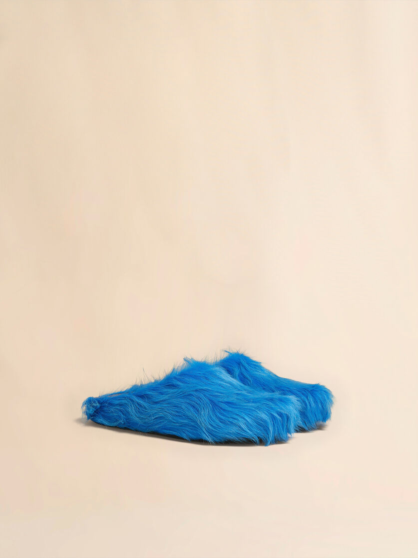 Mocasín sin talón de piel de becerro azul efecto pelo sensación de pies descalzos - Zuecos - Image 2
