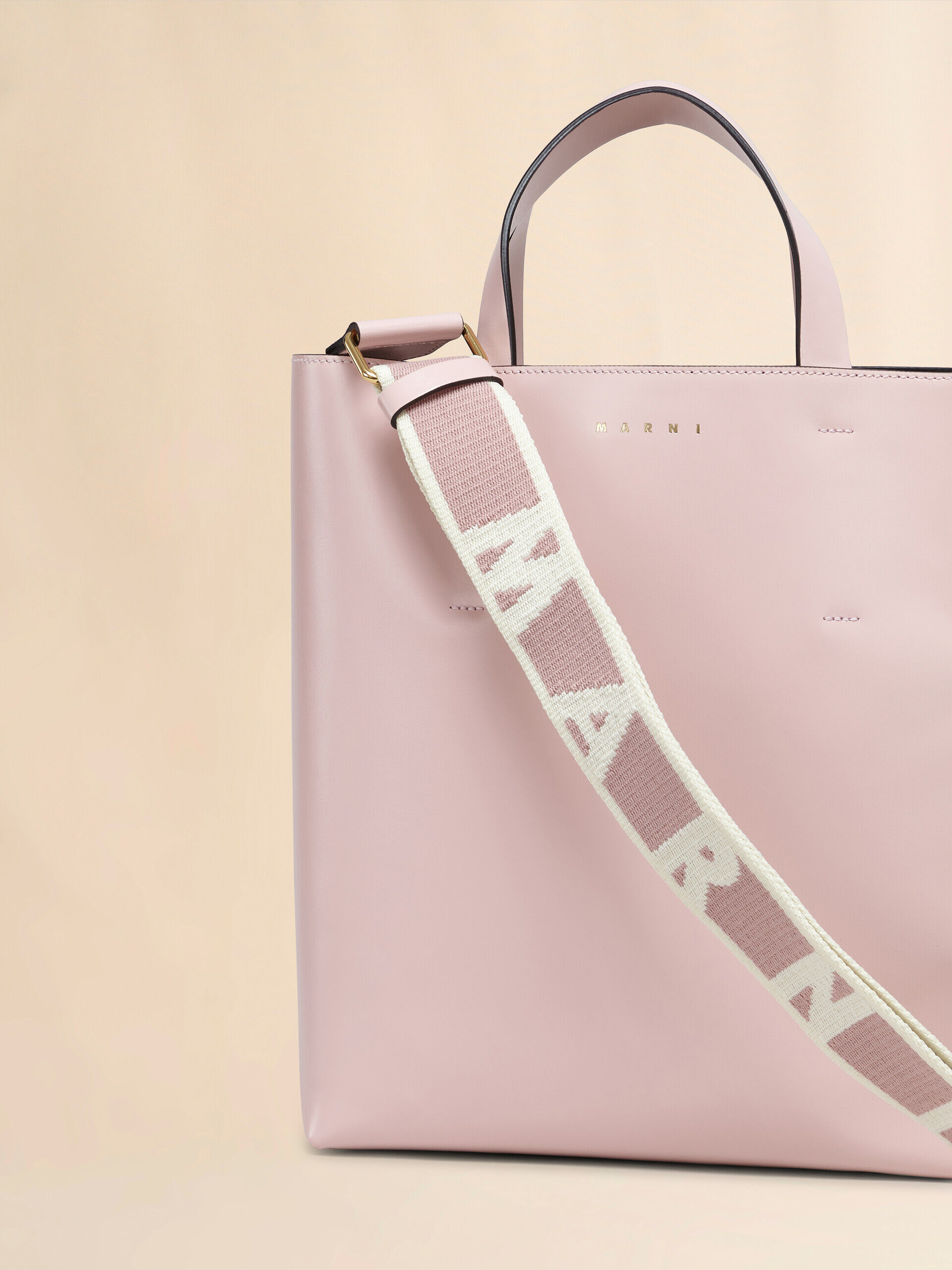 関税送料込- MARNI レザー MUSEO スモールバッグ ブルー&ホワイト レザー MUSEOスモールバッグ | Marni