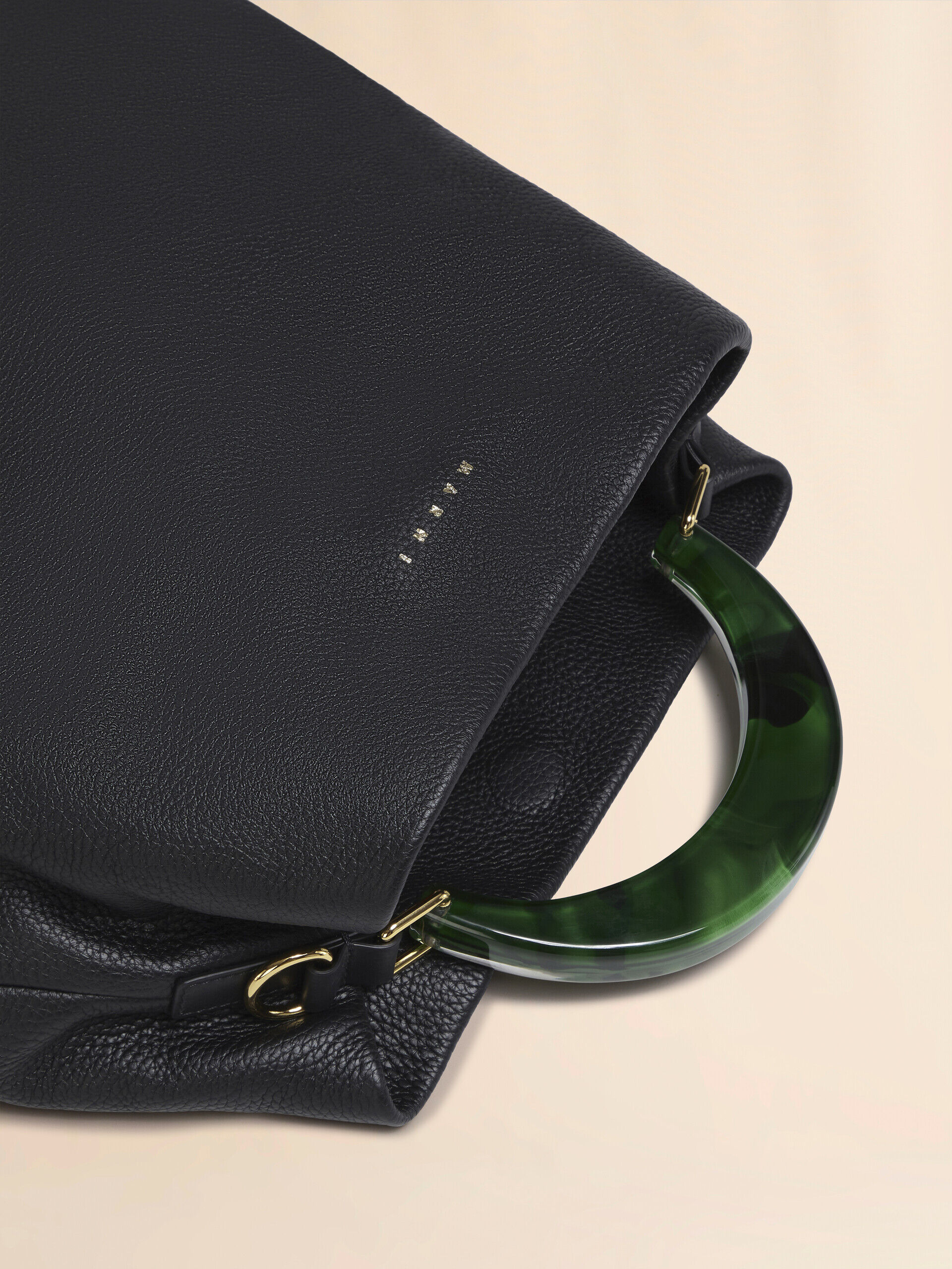 【MARNI】レザー製 VENICE ミディアムバッグ フリンジ MARNI】新作☆VENICE フリンジ レザーミディアムバッグ
