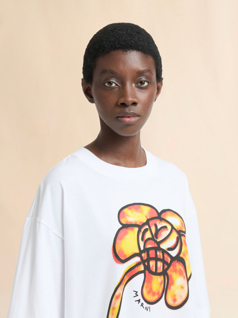 White cotton T-shirt with flower print - T-shirts - Image 4