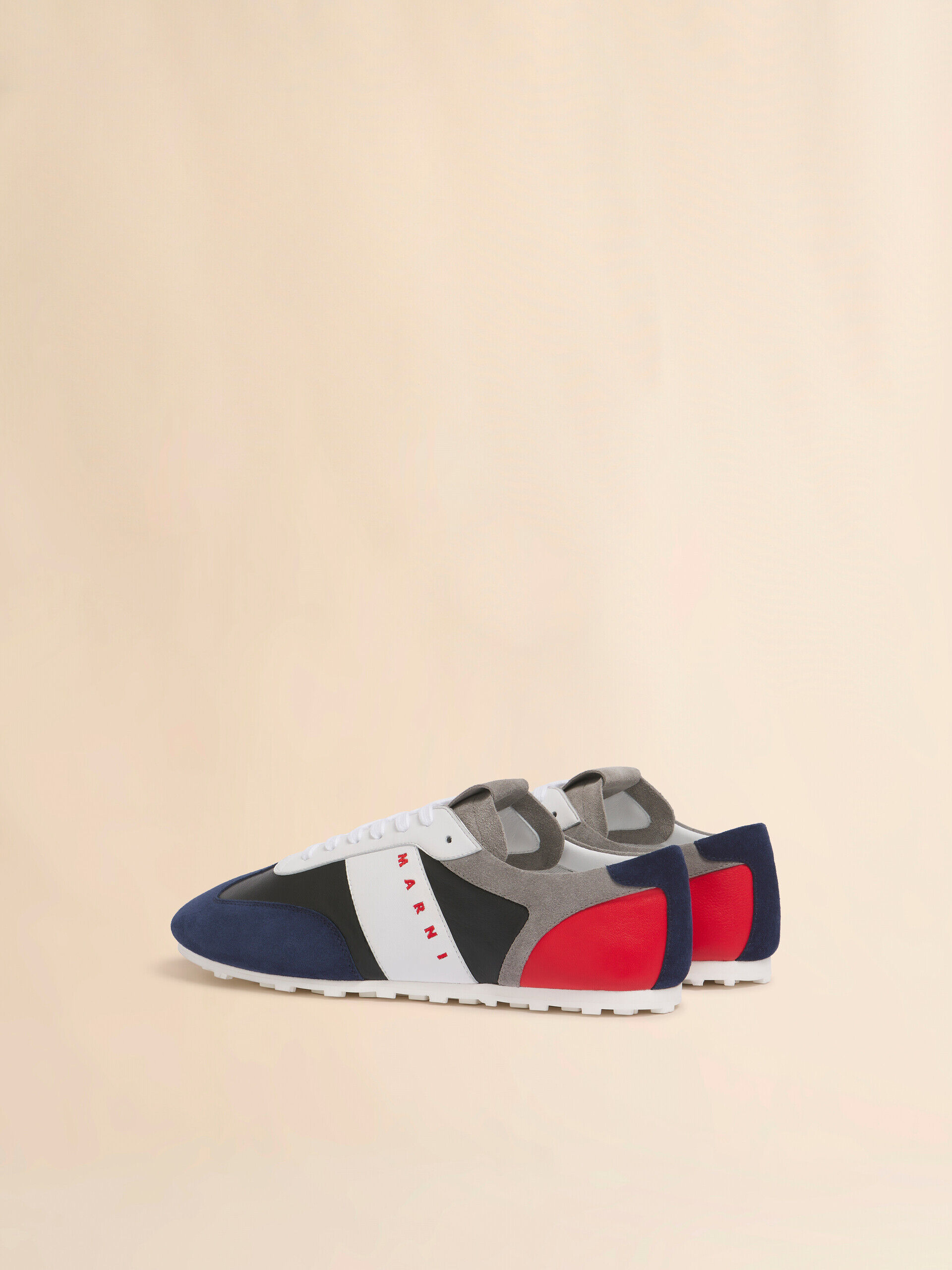 靴 MARNI Black leather and multicolour suede sneaker | Marni
