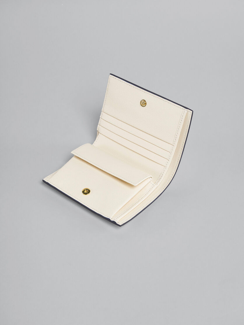 Portafoglio bi-fold in pelle saffiano nera - Portafogli - Image 4
