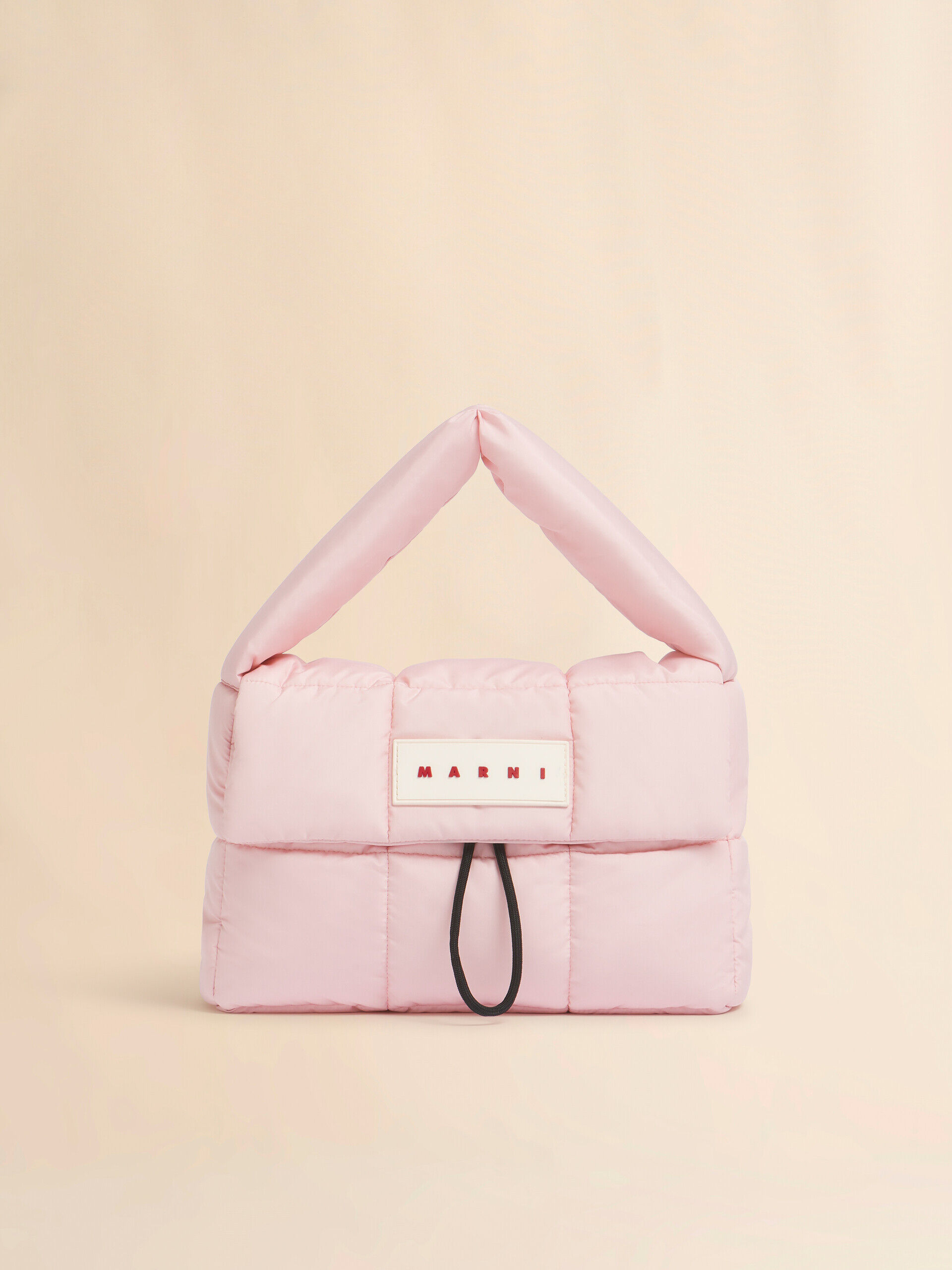 最終お値下げ・MARNI ピンクストライプ ショルダーバッグ MARNI（マルニ） ストライプミニショルダーバッグ 斜め掛け サコッシュ