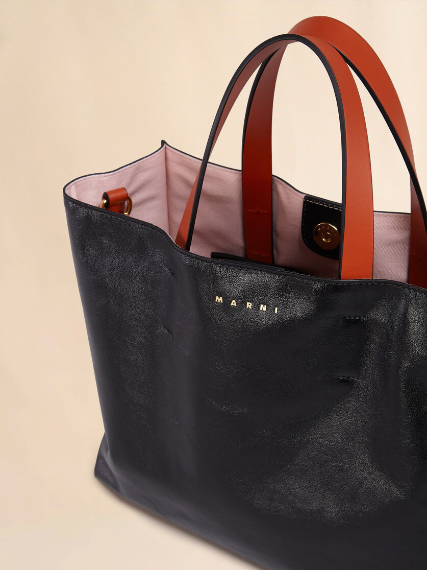 MUSEO SOFT bag piccola in pelle nera verde e arancio - Borse shopping - Image 4