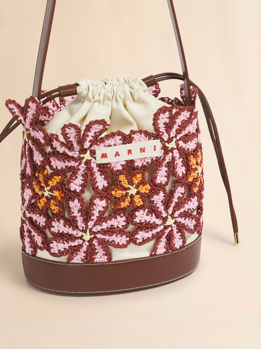 Pink paper raffia flower Seaside bucket bag - Shoulder Bags