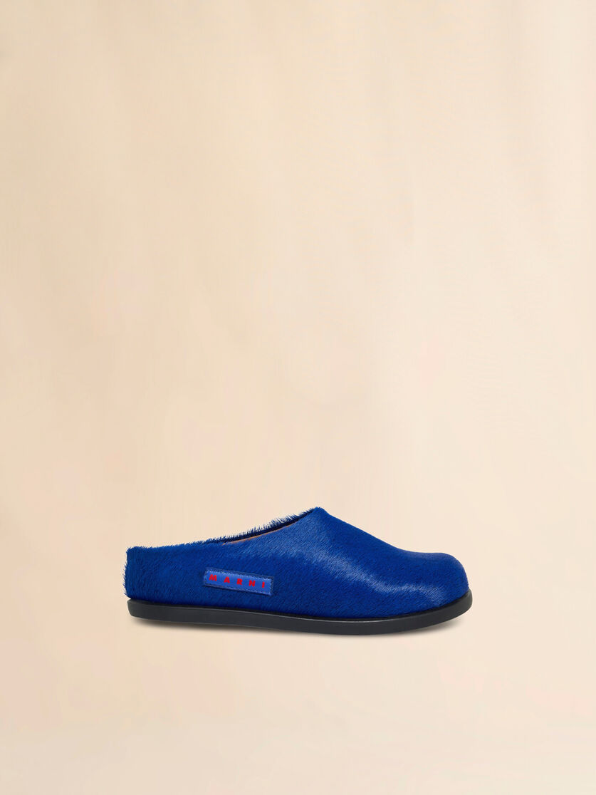 Blue pony hair Fussbett sabot, Image 1